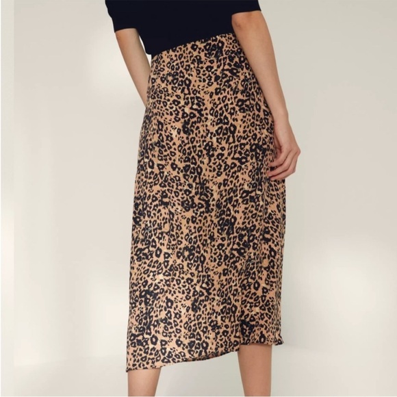 Aritzia Wilfred Leopard Midi Skirt - Picture 10 of 10